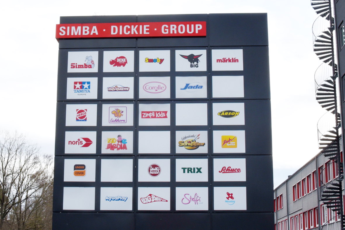 Simba-Dickie-Group solide auf Kurs